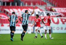 GRÊMIO VIRA SOBRE INTERNACIONAL E FICA A UM EMPATE DO TETRA GAÚCHO