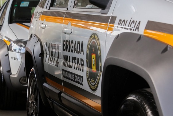 Entrega de viaturas e armamentos para as forças de Segurança P